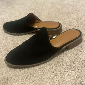 Like new / worn once rounded toe faux suede velvety Target mules fit TTS